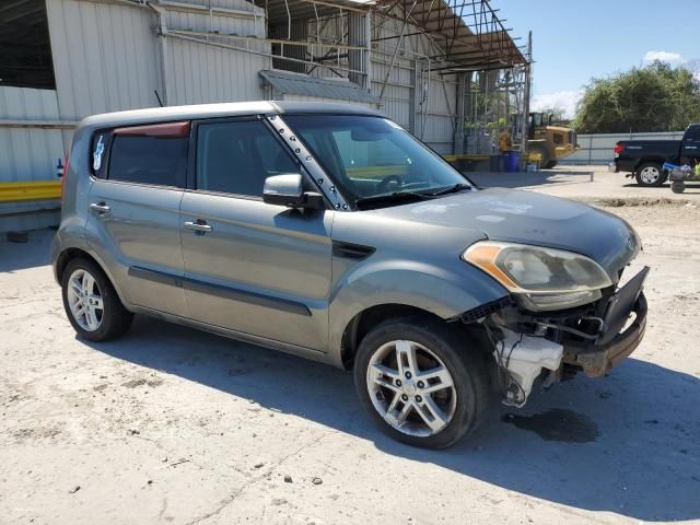 2012 KIA Soul +