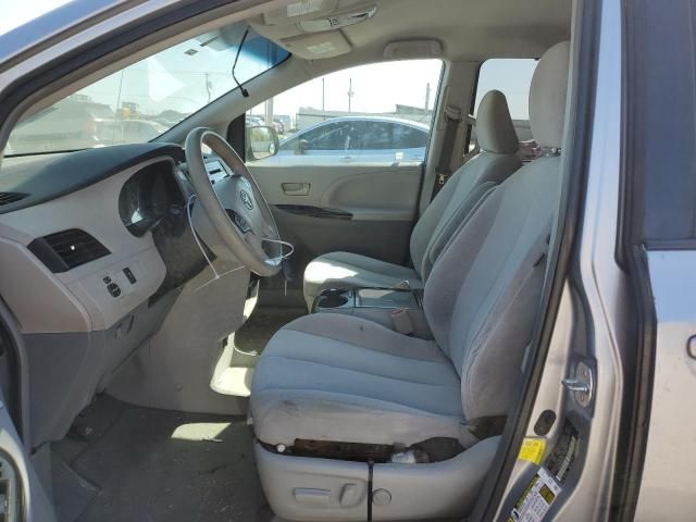 2012 Toyota Sienna LE