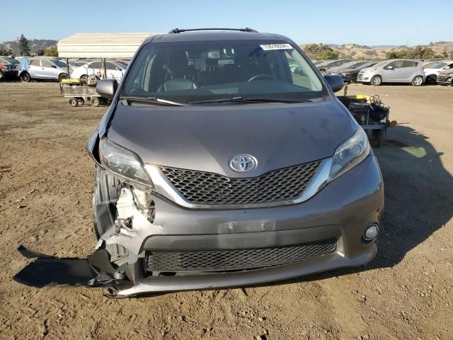 2017 Toyota Sienna SE