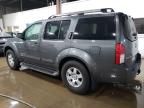 2005 Nissan Pathfinder LE