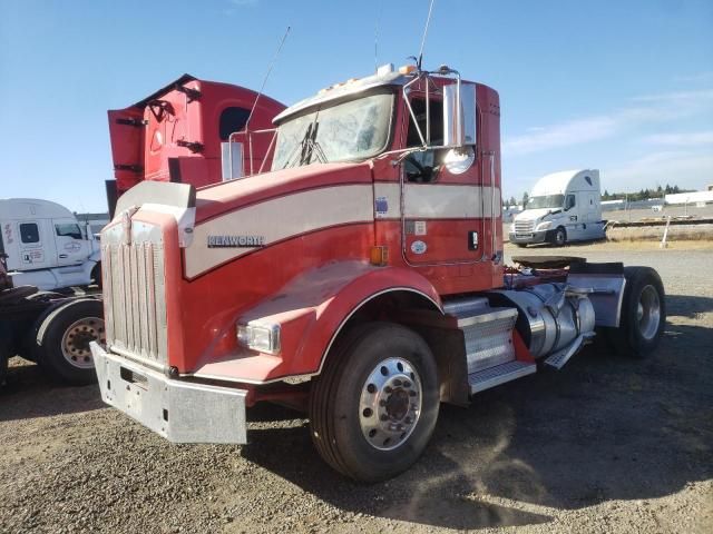 2013 Kenworth Construction T800