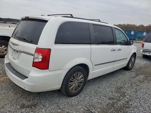 2014 Chrysler Town & Country Touring L