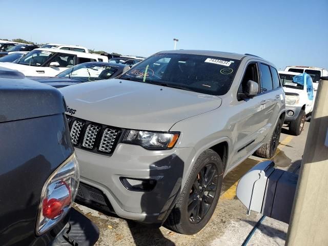 2020 Jeep Grand Cherokee Laredo