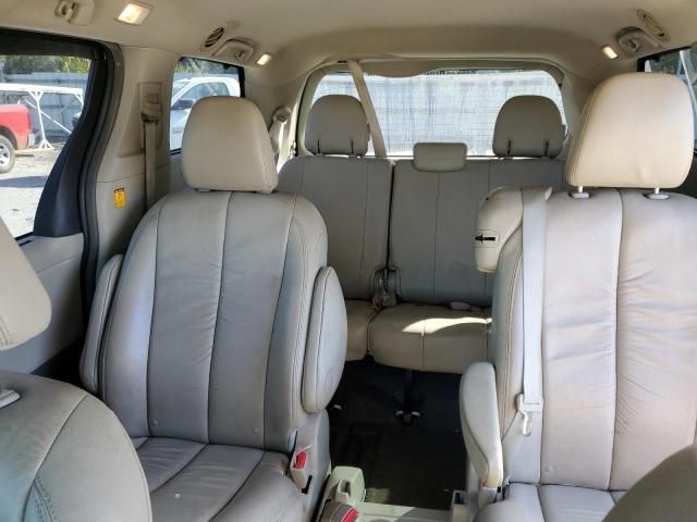 2012 Toyota Sienna XLE