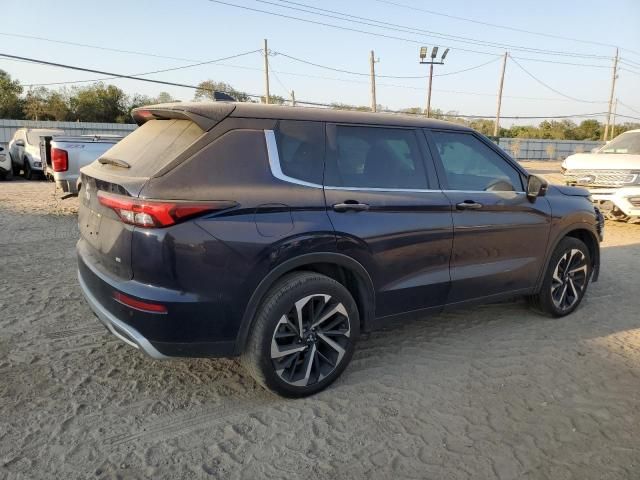 2023 Mitsubishi Outlander SE