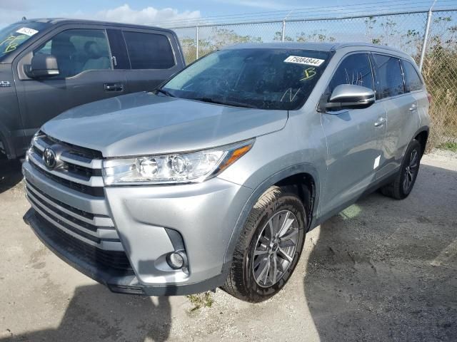 2019 Toyota Highlander SE