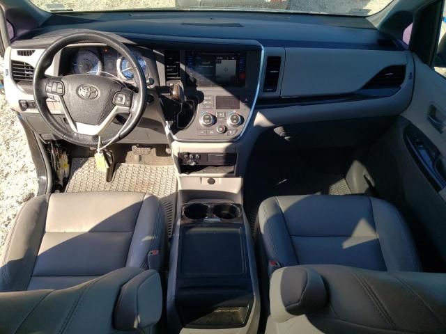 2015 Toyota Sienna XLE