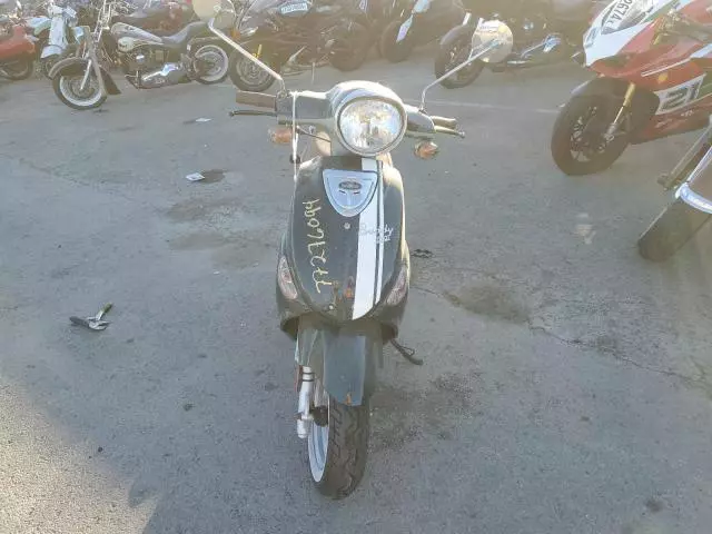 2013 Genuine Scooter Co. Buddy 170I