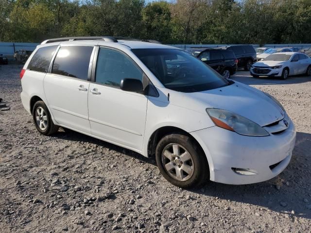 2010 Toyota Sienna CE