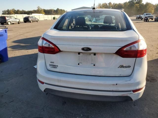 2015 Ford Fiesta SE