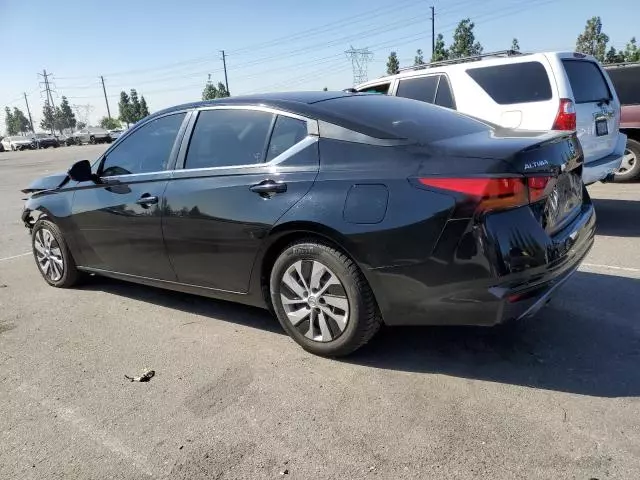 2020 Nissan Altima SR