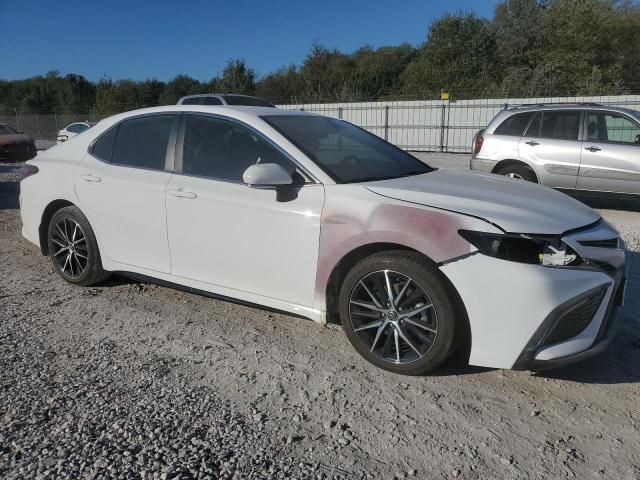 2022 Toyota Camry SE