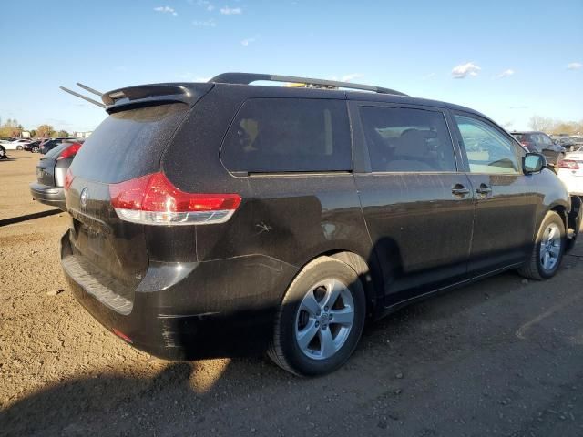 2013 Toyota Sienna LE