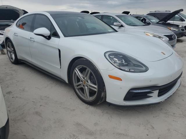 2018 Porsche Panamera 4