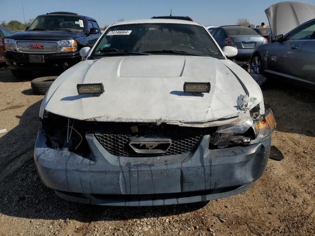 2004 Ford Mustang