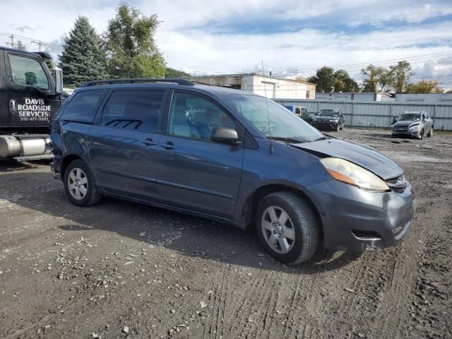 2010 Toyota Sienna CE