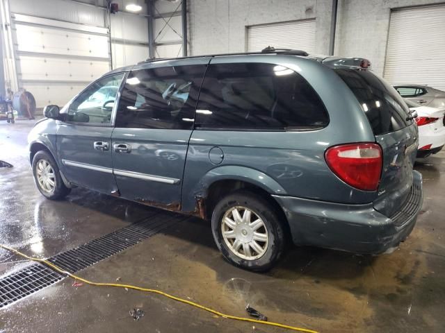 2005 Chrysler Town & Country Touring