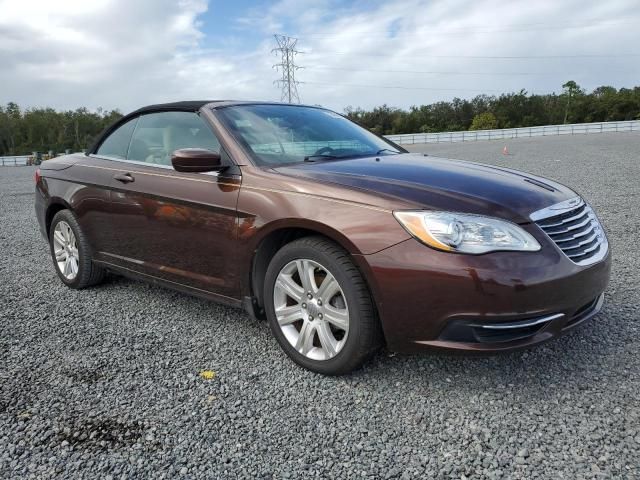 2013 Chrysler 200 Touring