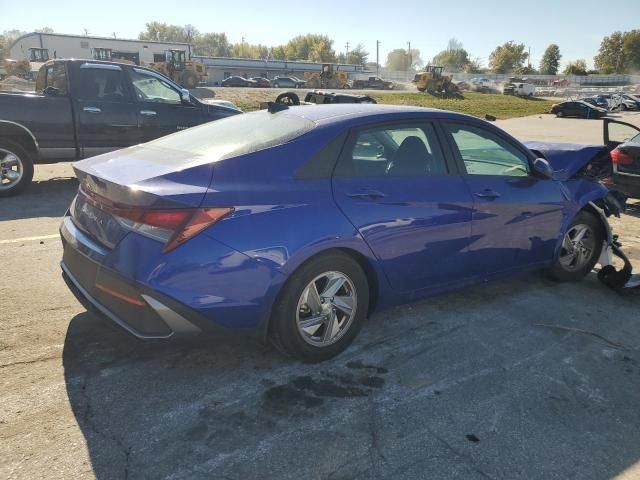 2024 Hyundai Elantra SE