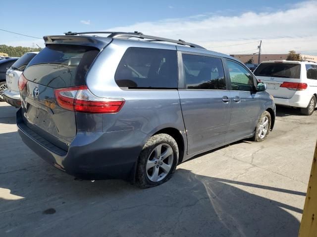 2017 Toyota Sienna LE