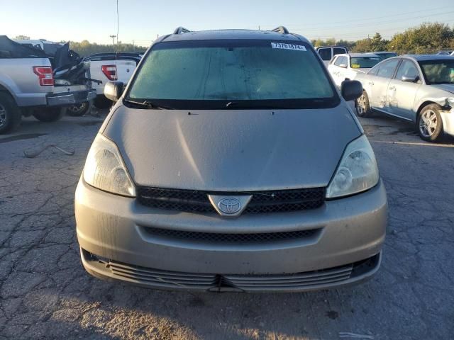 2005 Toyota Sienna LE