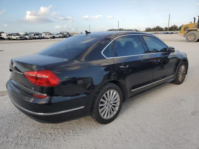 2016 Volkswagen Passat SE