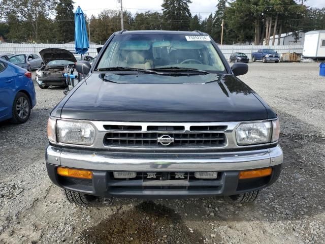 1999 Nissan Pathfinder LE