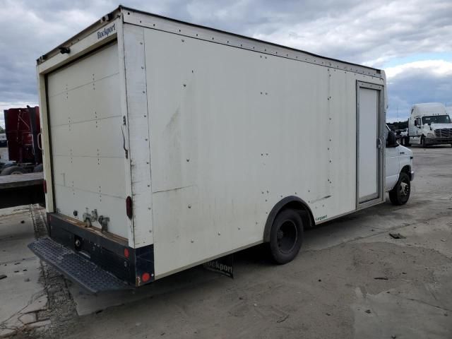 2021 Ford Econoline E350 Super Duty Cutaway Van