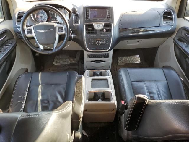 2012 Chrysler Town & Country Touring L