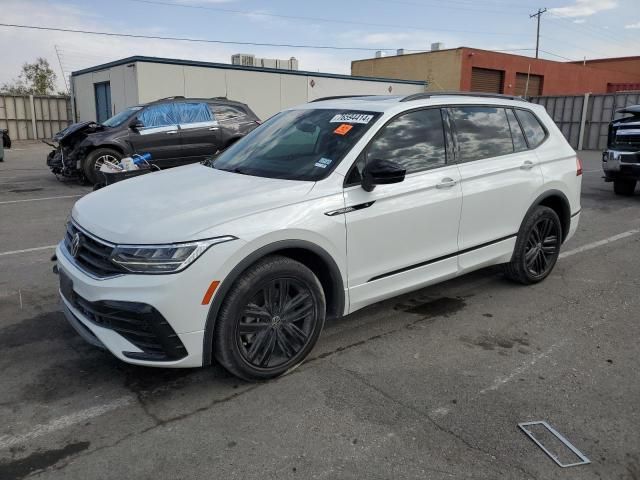 2022 Volkswagen Tiguan SE R-LINE Black