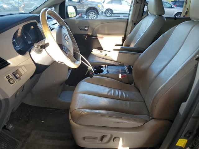 2012 Toyota Sienna XLE