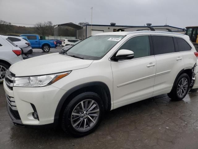 2017 Toyota Highlander SE