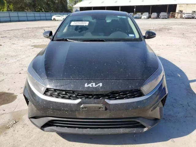 2023 KIA Forte LX