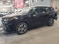 Salvage cars for sale at Blaine, MN auction: 2022 Toyota Highlander XLE