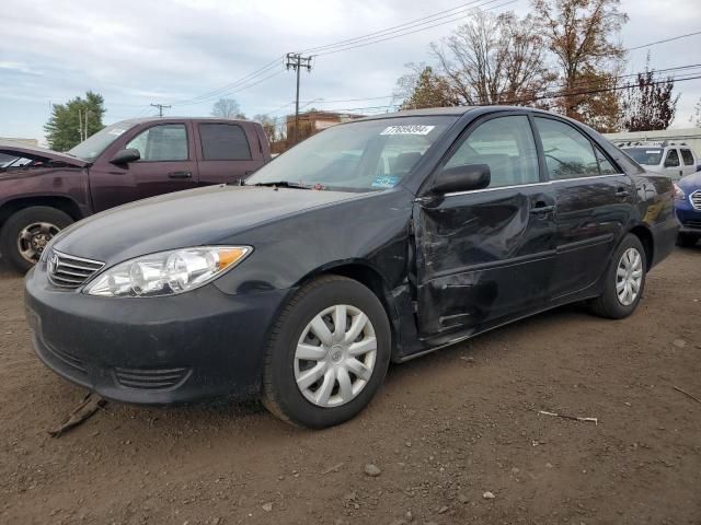 2005 Toyota Camry LE