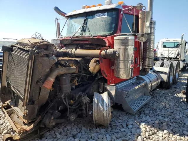 2007 Kenworth Construction W900