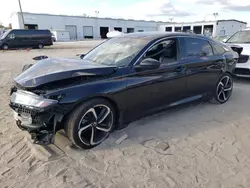 Carros salvage para piezas a la venta en subasta: 2018 Honda Accord Sport