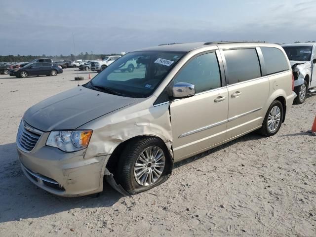 2013 Chrysler Town & Country Touring L