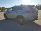 2020 Toyota Highlander Hybrid XLE