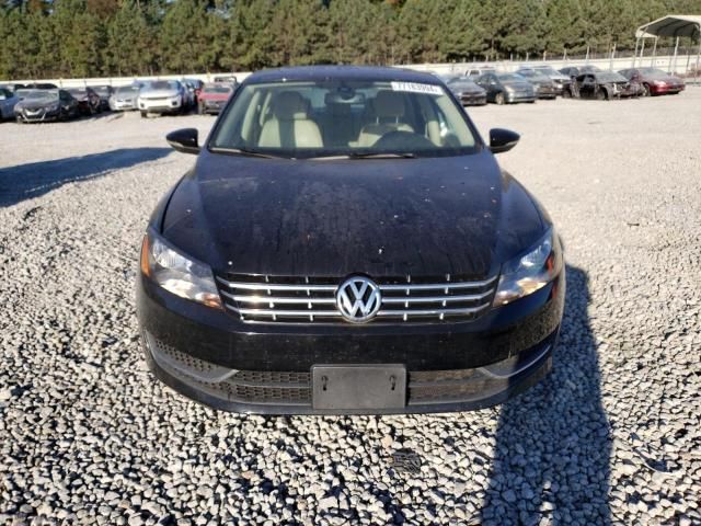 2012 Volkswagen Passat SEL