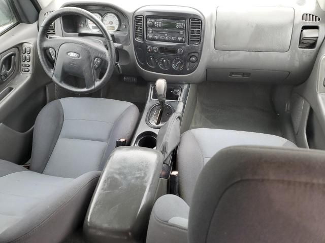 2005 Ford Escape XLS