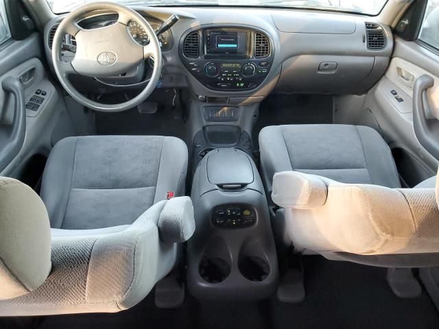 2005 Toyota Sequoia SR5