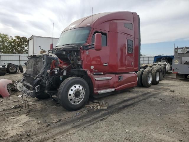 2015 Kenworth Construction T680