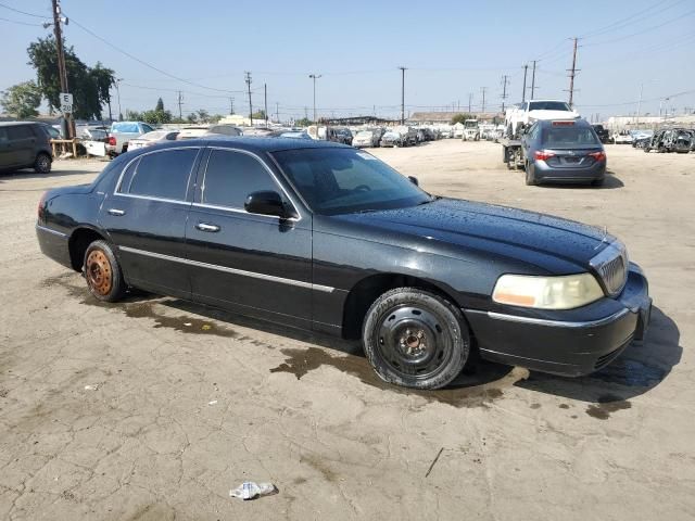 2004 Lincoln Town Car Executive