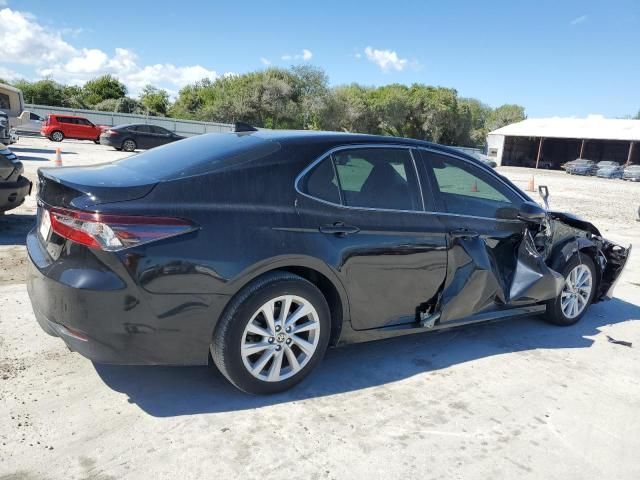 2022 Toyota Camry LE