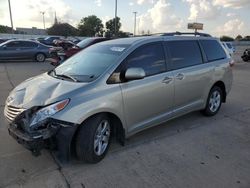 Carros salvage para piezas a la venta en subasta: 2015 Toyota Sienna LE