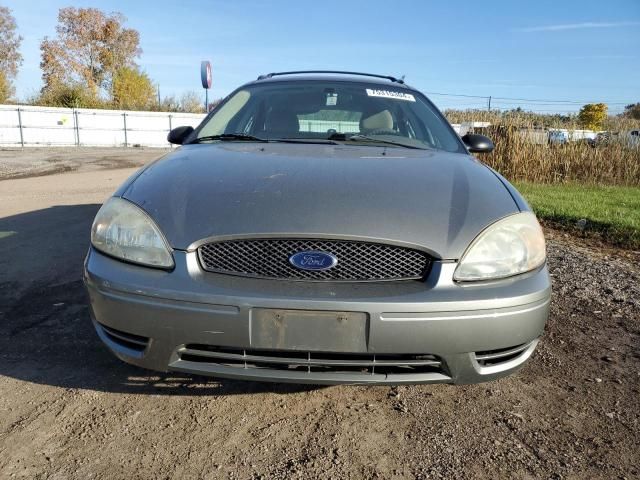 2004 Ford Taurus SE