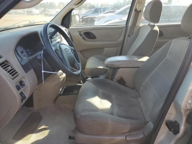 2004 Ford Escape XLS