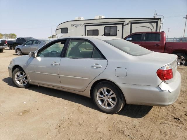 2005 Toyota Camry LE