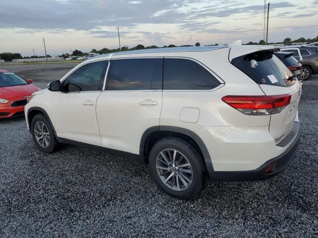 2019 Toyota Highlander SE